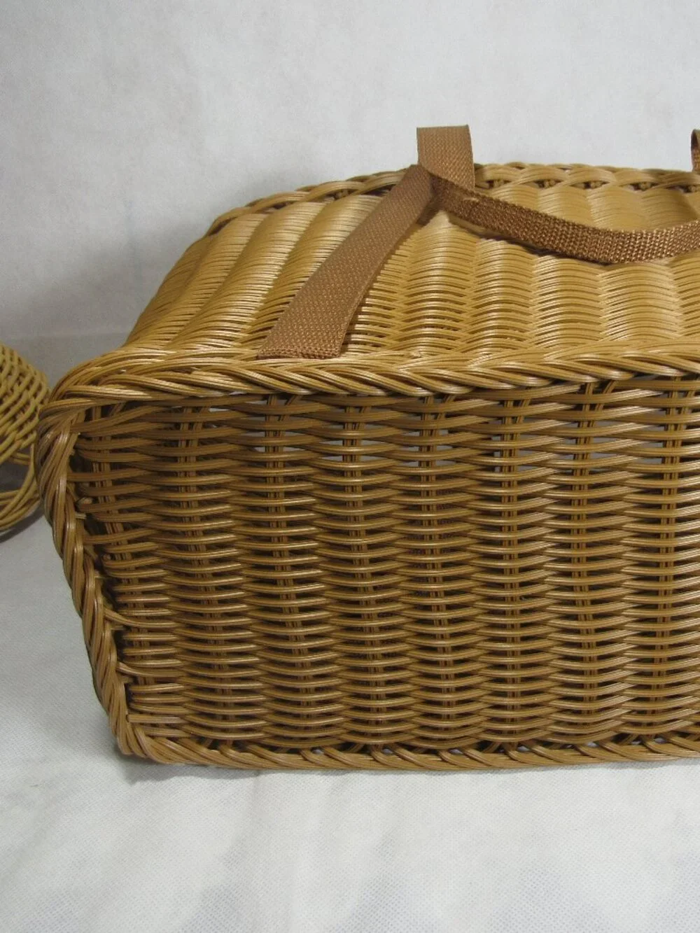 WOVEN BASKET TOTE, 15